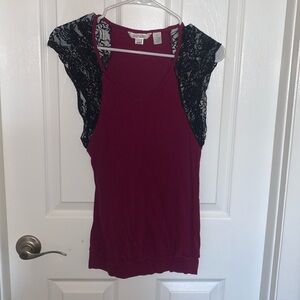 Maroon purple top with black lace sleeves